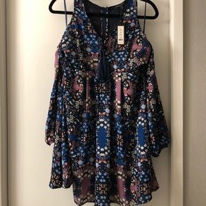 NWT Romeo & Juliet Couture cold shoulder dress